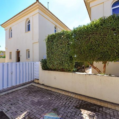 Villa Chloe باراليمني الغرفة الصورة